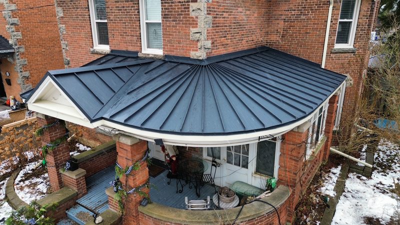 Standing seam metal roofing — heritage property Simcoe County