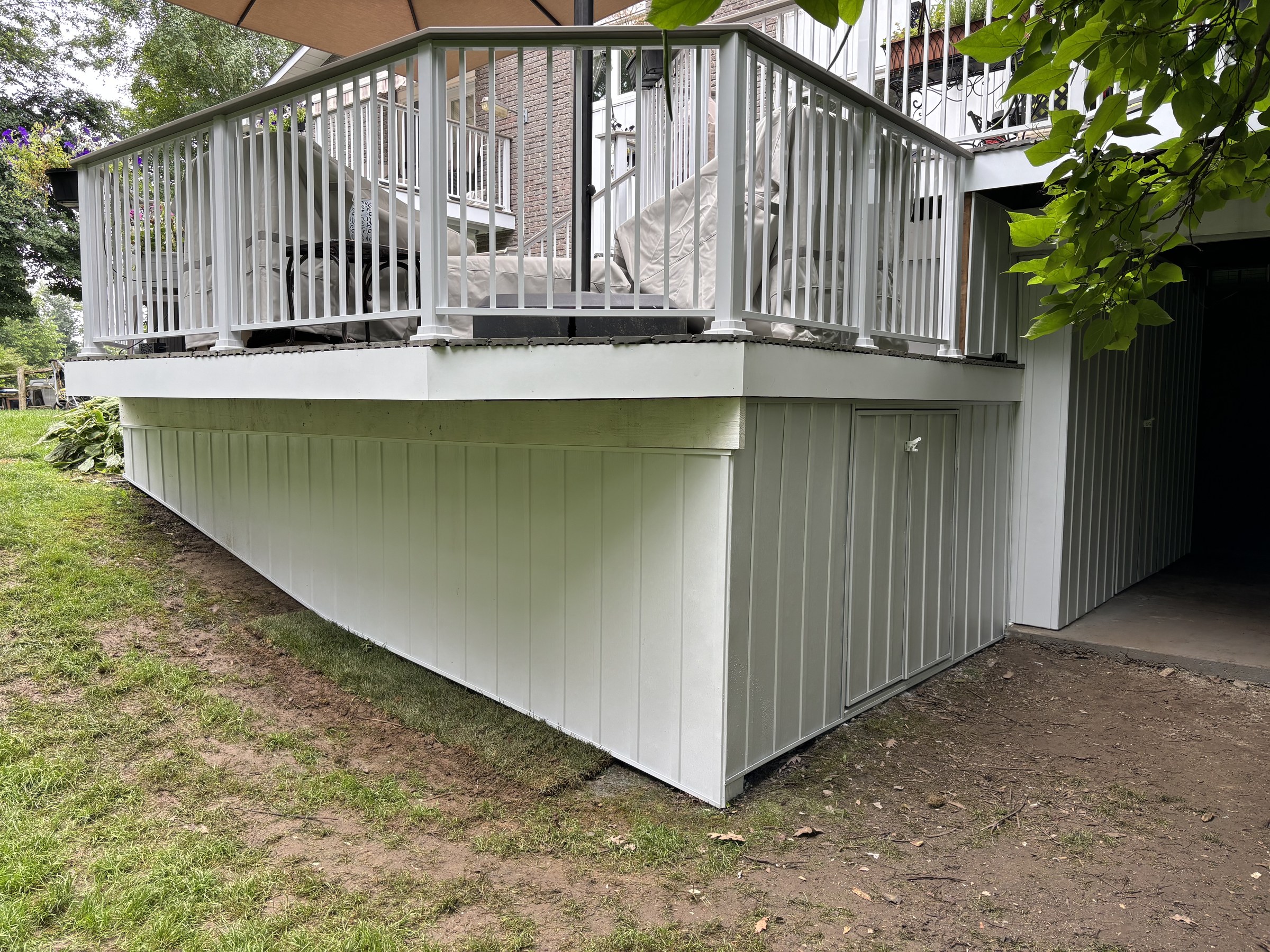 Caledon under-deck after — exterior view