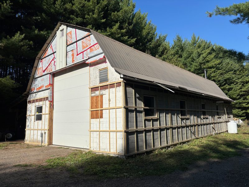 Agricultural building